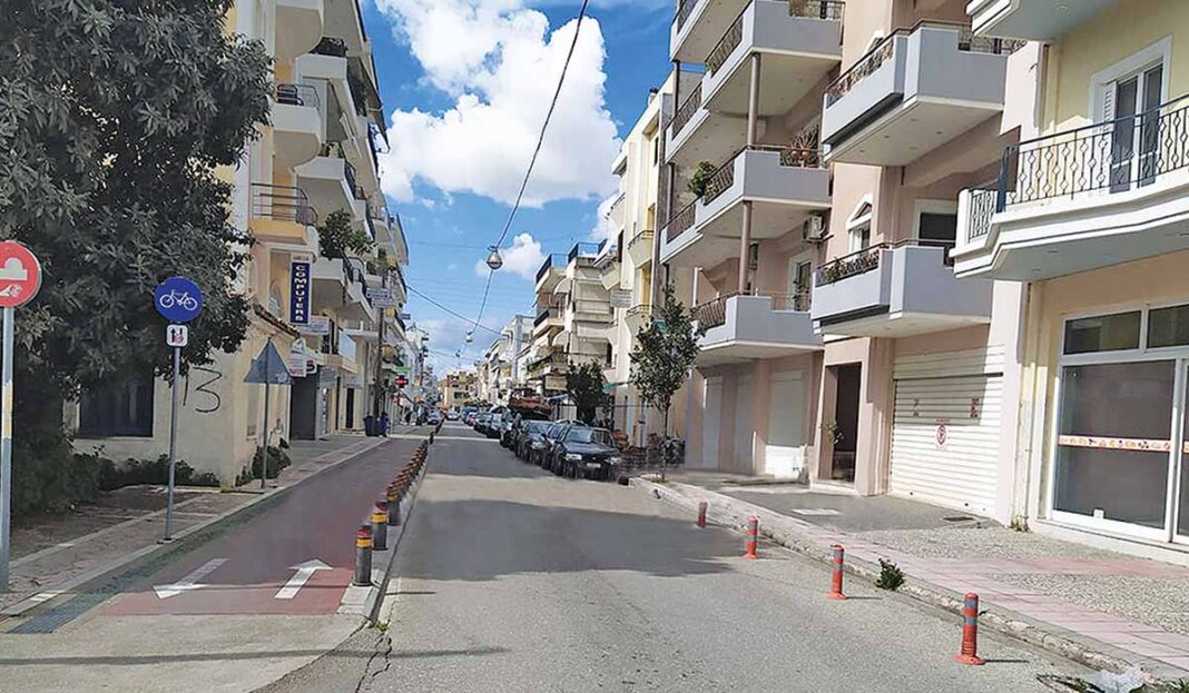 Εικόνες στην Αμαλιάδα που θυμίζουν την κινεζική πόλη «φάντασμα», Ουχάν