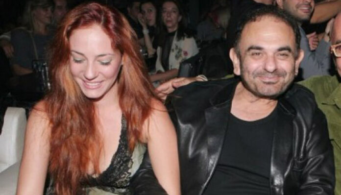 Η Αλεξάνδρα Ούστα, πρώην σύντροφος του Σάκη Μπουλά, έγινε μανούλα την ίδια ημερομηνία που «έφυγε» ο καλλιτέχνης