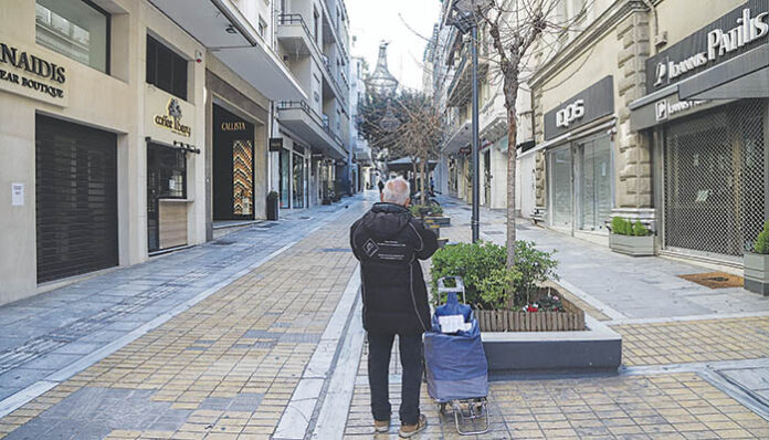 Άτολμη προσπάθεια της κυβέρνησης για στήριξη της οικονομίας, που κλονίζεται από την πανδημία
