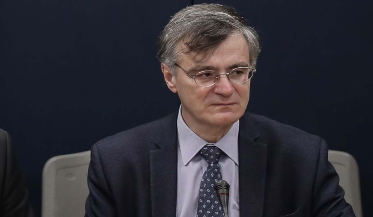 Ο Σωτήρης Τσιόδρας μίλησε για αποφυγή συνωστισμού και σωστή χρήση της μάσκας