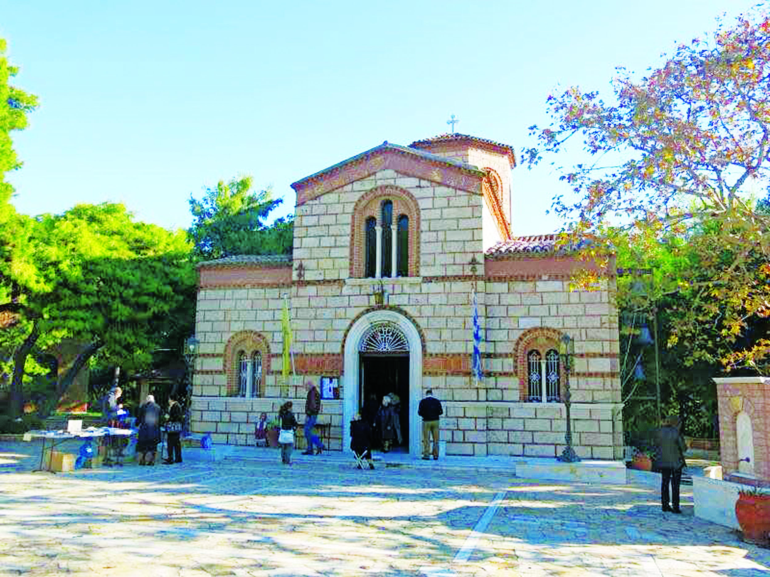 Μέγα θαύμα! Ο Εσταυρωμένος στο παρεκκλήσι του Αγίου Ανδρέα στο γηροκομείο Αθηνών έρρεε μύρο και αίμα