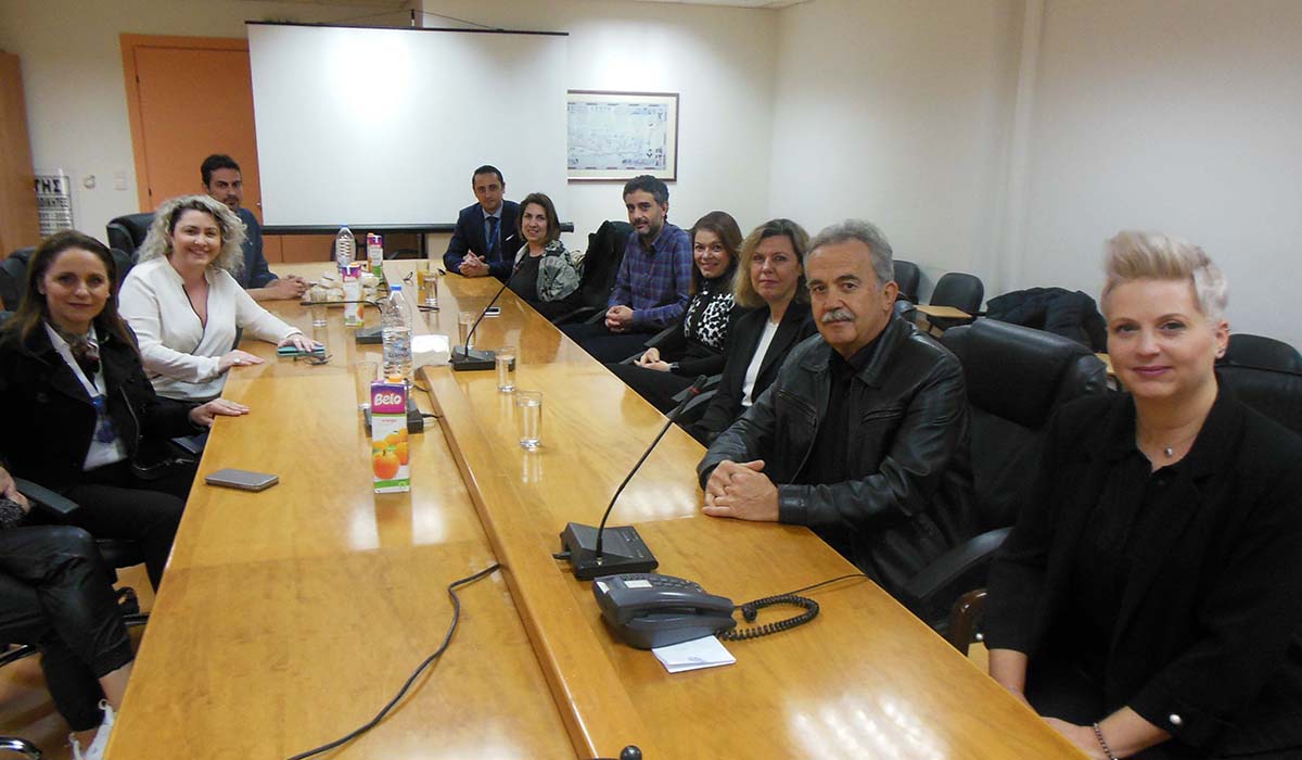 H 7η ΥΠΕ Κρήτης παρέλαβε δωρεά υγειονομικού εξοπλισμού από επιχειρήσεις του νησιού