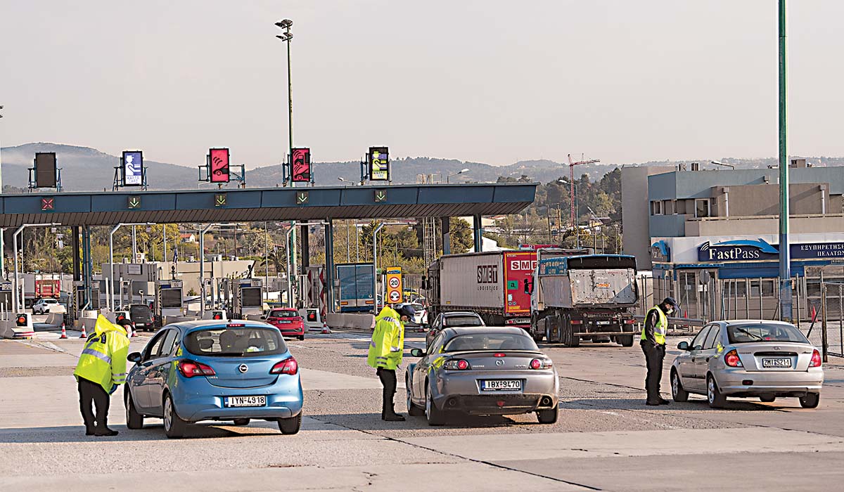 Πρόστιμο 300 € και ακινητοποίηση οχήματος για 60 ημέρες σε όσους πήγαν να φύγουν σε χωριά και εξοχικά