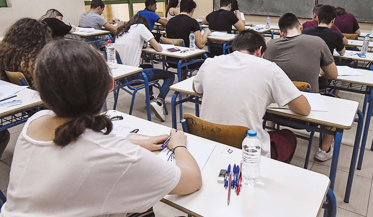 Μειωμένη η ύλη στις φετινές πανελλαδικές! Με ειδικό πλάνο οι εξετάσεις