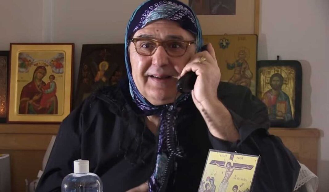 Οι Άγαμοι Θύται επανέρχονται στην επικαιρότητα μέσω YouTube με σκετσάκια για τον κορωνοϊό (video)
