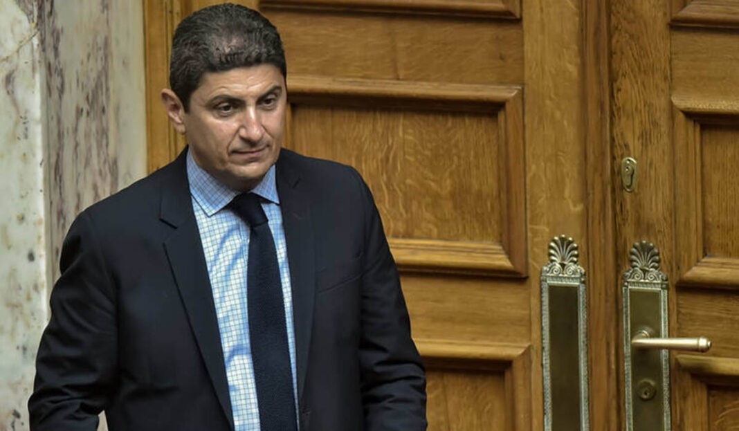 Ο Λευτέρης Αυγενάκης εξίσωσε τους γκάνγκστερ με τους δημοσιογράφους