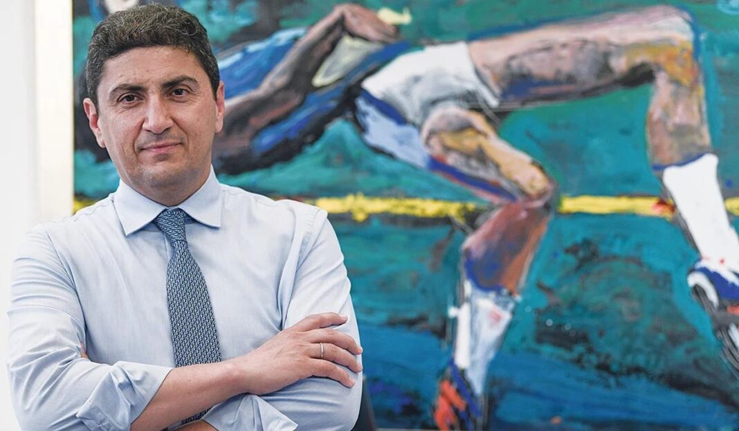 Ο Λευτέρης Αυγενάκης «άδειασε» τον Γεραπετρίτη και πήρε αποστάσεις από την αλλαγή του νόμου που έσωσε τον ΠΑΟΚ