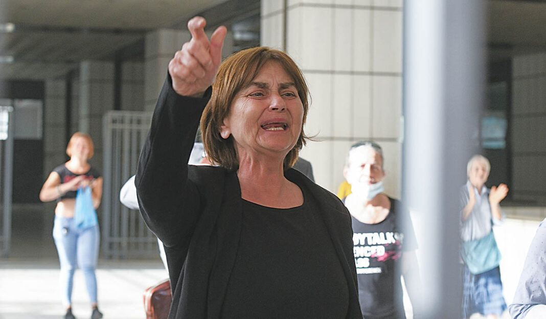 Ξέσπασε η χαροκαμένη μητέρα της Ελένης Τοπαλούδη για τους νόμους που αφήνουν «παραθυράκια» και ξεγλιστρούν στυγεροί εγκληματίες!
