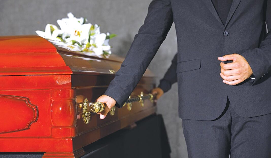 73χρονος που κηδεύτηκε πριν από έναν μήνα ζει και βασιλεύει σε ίδρυμα της Ρόδου