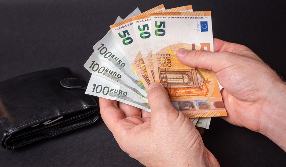 Στα χέρια των Αρχών 45χρονος Αλβανός «Εσκομπάρ»! Μπαινόβγαινε σε διαμέρισμα δίπλα στη ΓΑΔΑ για να συναντήσει την παράνομη σχέση του