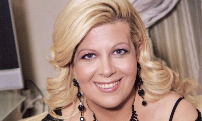 Δωρεά ανθρωπιάς 900.000€ για αγορά ειδικών νοσοκομειακών μασκών από την Κλέλια Χατζηιωάννου!