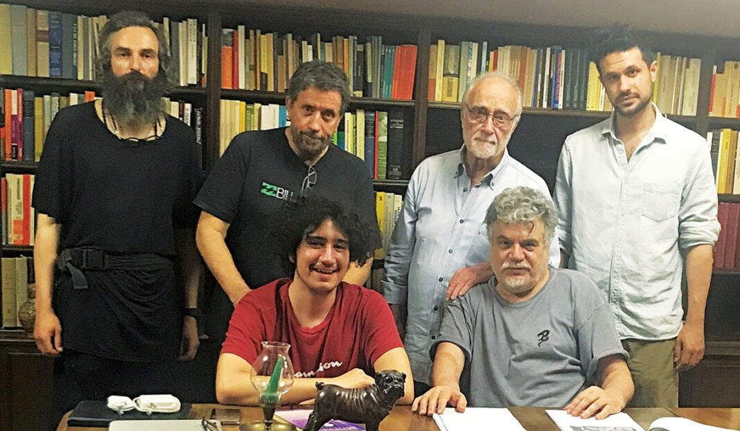 Ο Σπύρος Παπαδόπουλος επιστρέφει στο θέατρο «Περιμένοντας τον Γκοντό»
