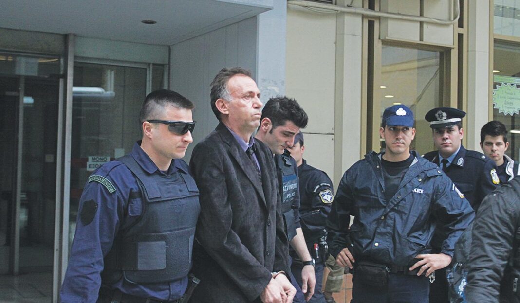 Ο Νίκος Σειραγάκης «έφαγε» ποινή 401 ετών και βγήκε έπειτα από οκτώ χρόνια φυλάκισης