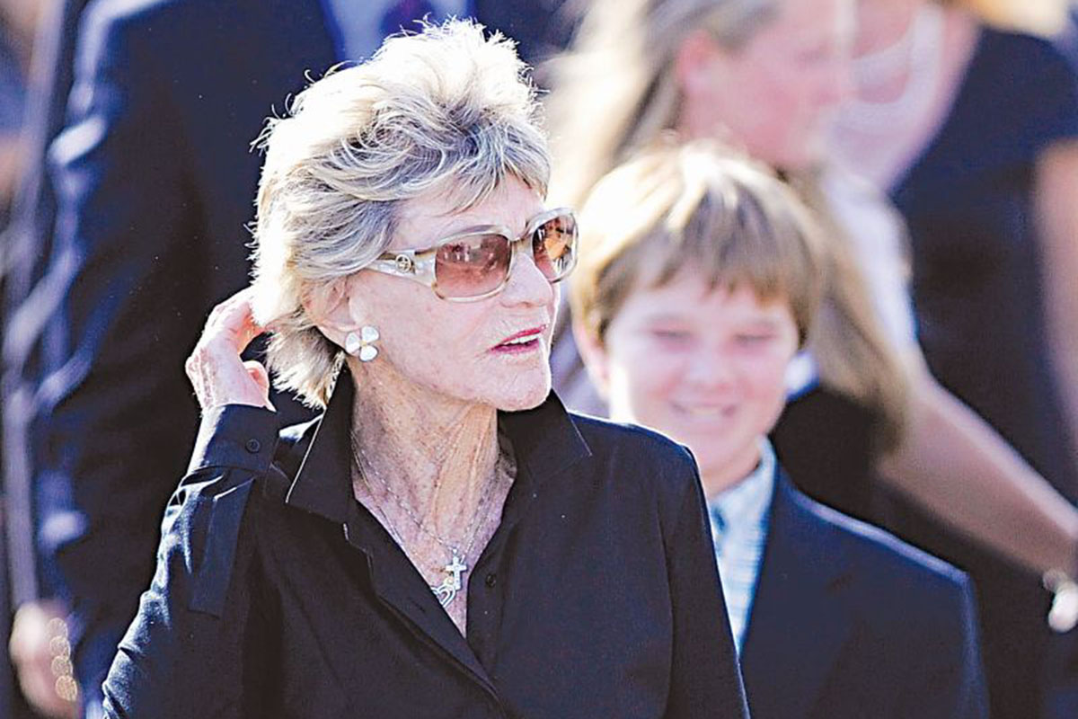 Ο πολυτάραχος βίος της Τζιν Κένεντι Σμιθ, τελευταίας εν ζωή αδελφής του JFK, που «έφυγε» σε ηλικία 92 ετών