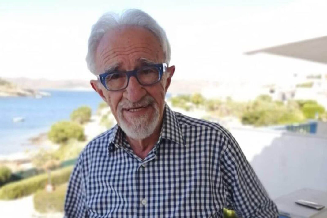 Βάγγελης Παπαδόπουλος: «Ο Καραμανλής ήταν ο «Ολυμπος» της πολιτικής»