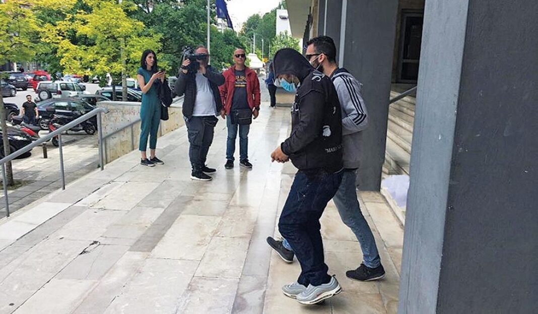 38χρονος λέει ότι τεμάχισε τη σύντροφό του, αλλά δεν τη... σκότωσε