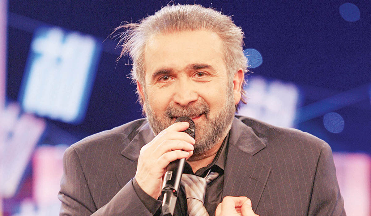 Ο Λάκης Λαζόπουλος ολοκλήρωσε τη συγγραφή του βιβλίου που είναι αφιερωμένο στη γυναίκα του Τασούλα