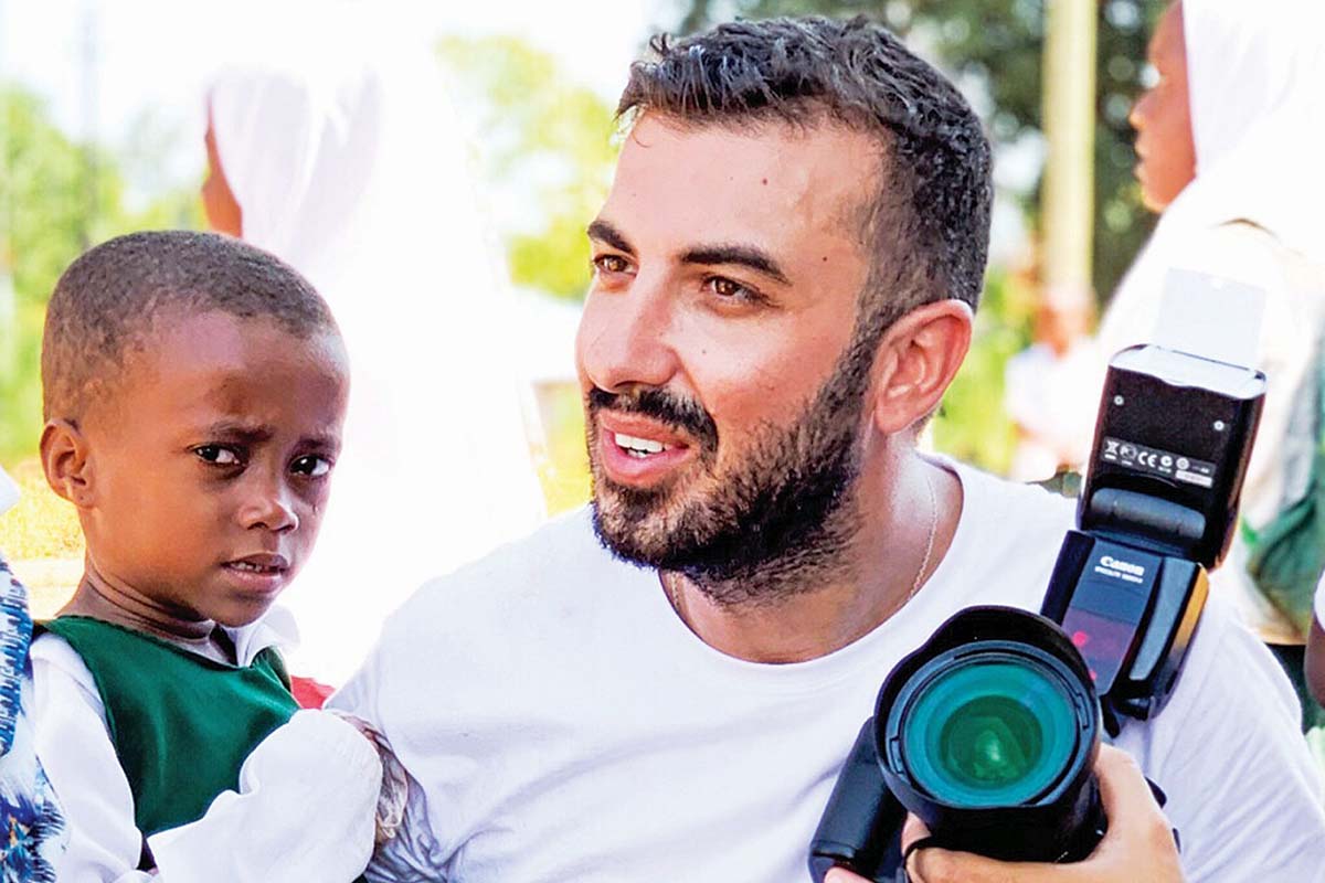 Ο Ρένος Φουντουλάκης δίνει μαθήματα ζωής, μιλώντας για το φιλανθρωπικό έργο του στην Αφρική