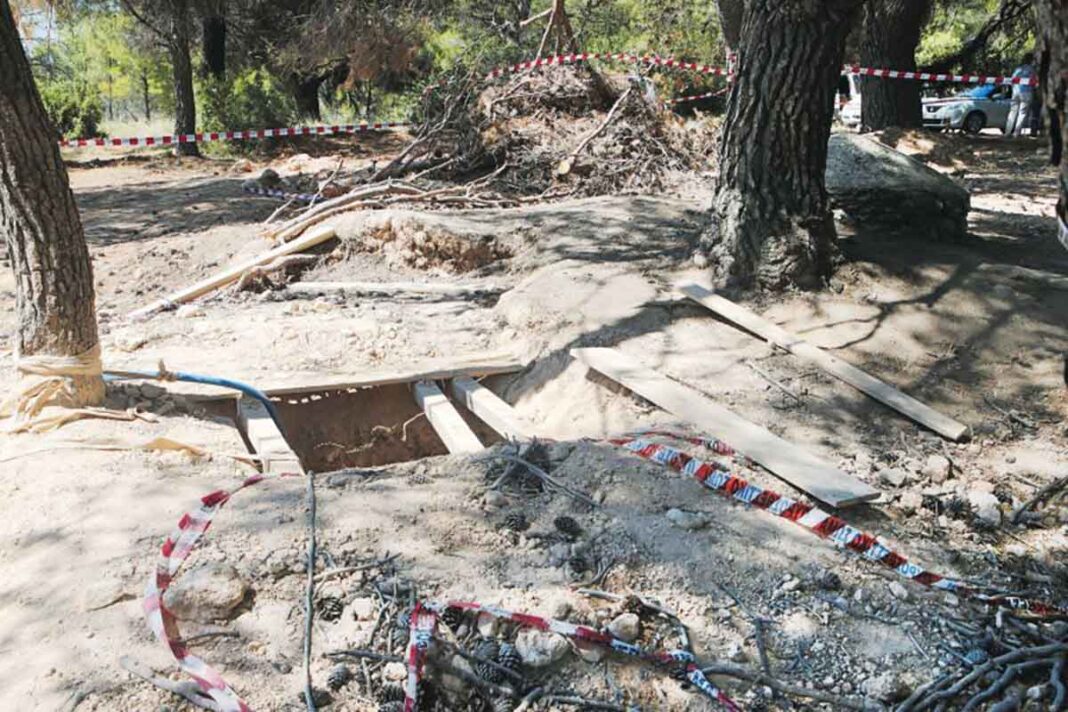 Αντί για θησαυρό βρήκαν... θάνατο! Νεκροί τρεις «Ιντιάνα Τζόουνς» από το Καζακστάν  μέσα σε αυτοσχέδιο φρεάτιο στη Βαρυμπόμπη