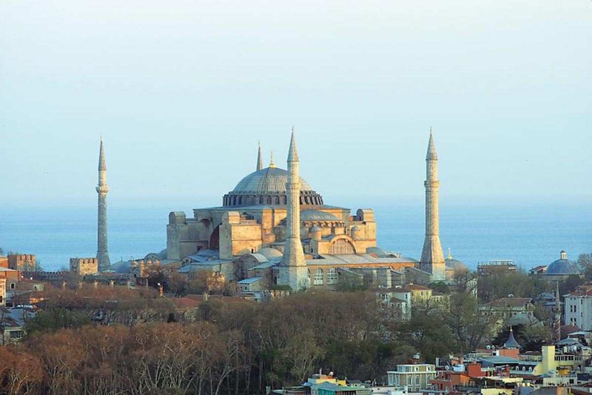«Μαύρη» μέρα για την Ορθοδοξία! Η Αγια-Σοφιά ανοίγει τις πύλες της ως τζαμί