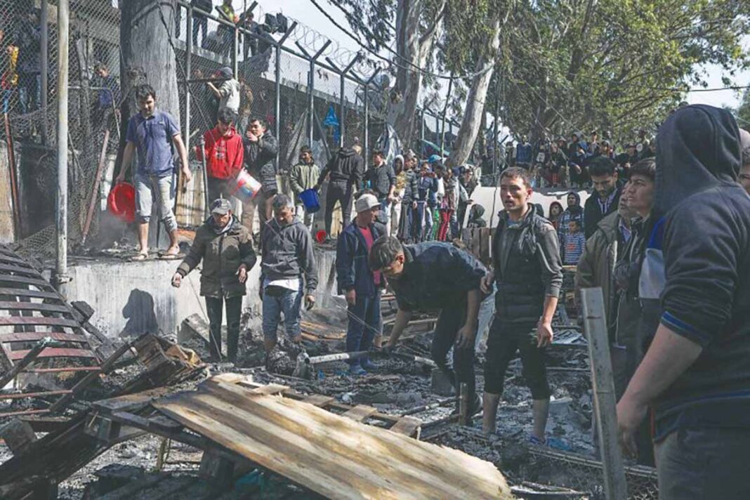 ΣΦΑΓΕΙΟ! Νεκρός από πολλαπλές μαχαιριές 21χρονος! Αφγανός στο Κέντρο Υποδοχής της Μόριας
