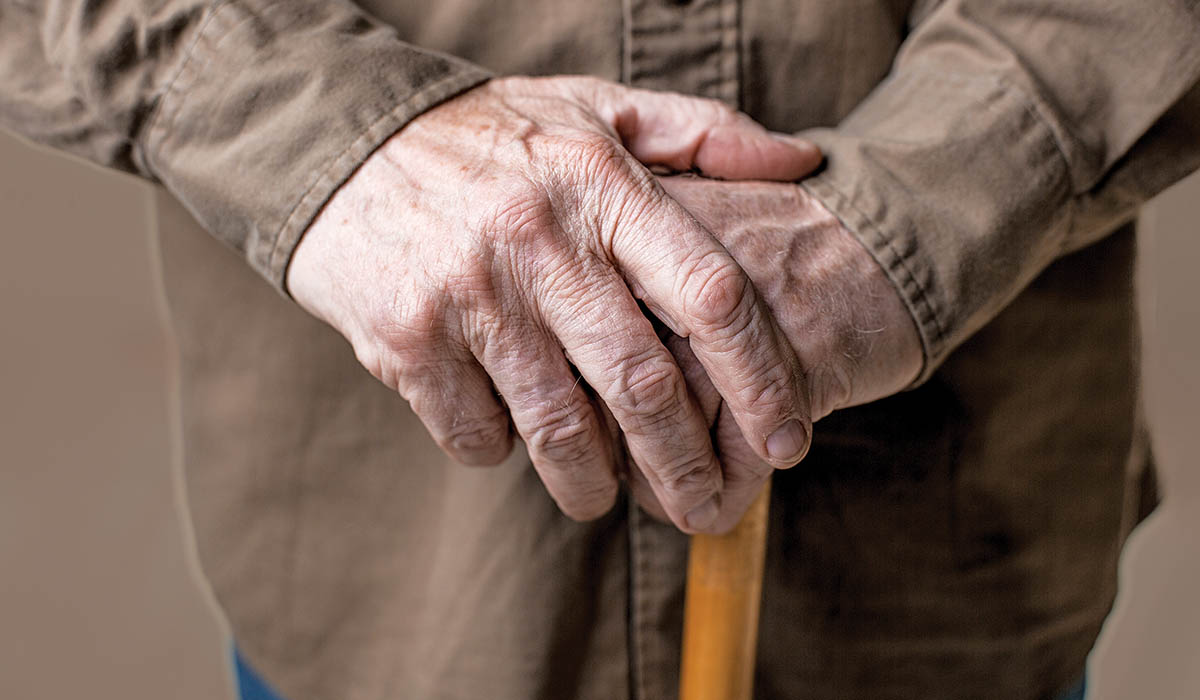 Δώρισε μονοκατοικία στην ανιψιά του και αυτή τον έκλεισε σε γηροκομείο