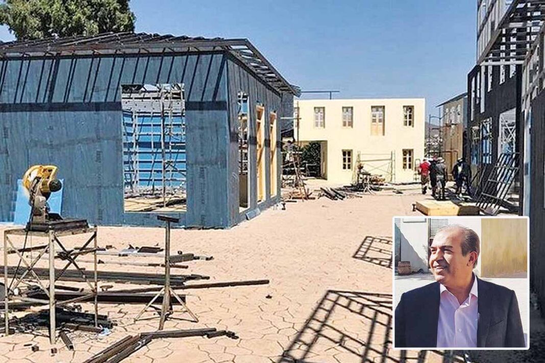 Ο Γιάννης Καραγιάννης των Κάπα Studios θα χτίσει ξανά την… Τρούμπα του Πειραιά για την σειρά «Άγριες μέλισσες»