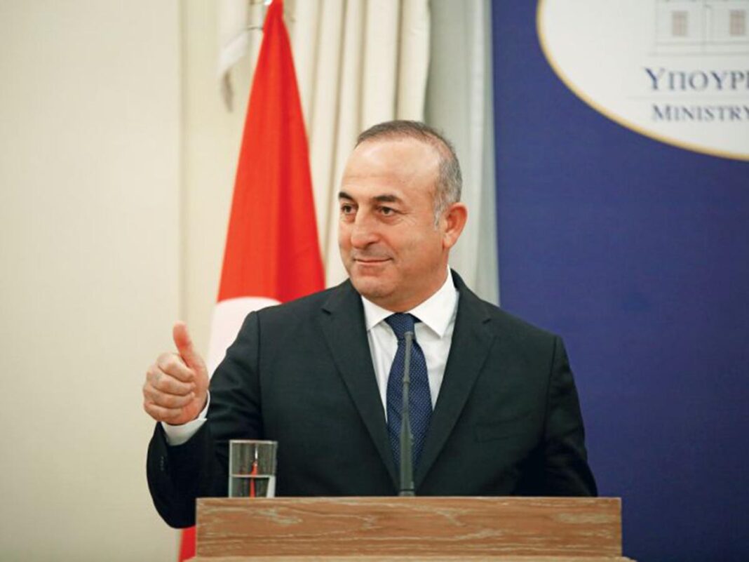 Το «κάρφωμα» της μυστικής συνάντησης του Βερολίνου από τον Τούρκο υπουργό προκαλεί αμηχανία στην κυβέρνηση