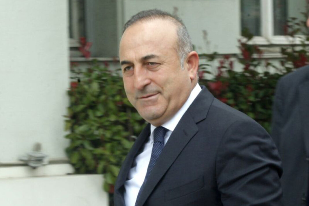 Τους κάρφωσε ο Τσαβούσογλου