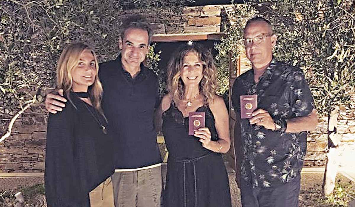 Ο στόλος στο Αιγαίο, ο Κυριάκος στην Αντίπαρο