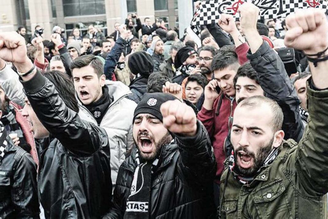Εμετικά μηνύματα Τούρκων οπαδών στα social media