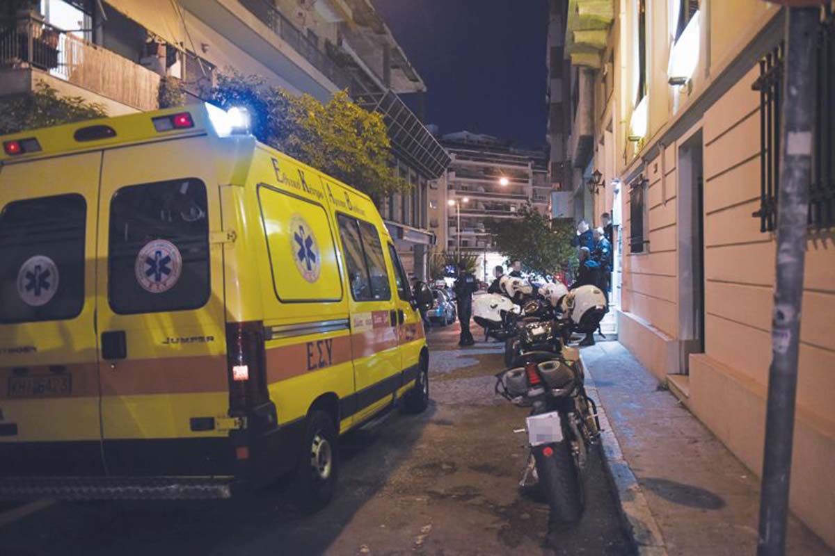 Σοκ! «Νταής» στην Κοζάνη πέταξε έξω από το αυτοκίνητό του 22χρονη και την έσερνε στην άσφαλτο ενώ το όχημα ήταν εν κινήσει