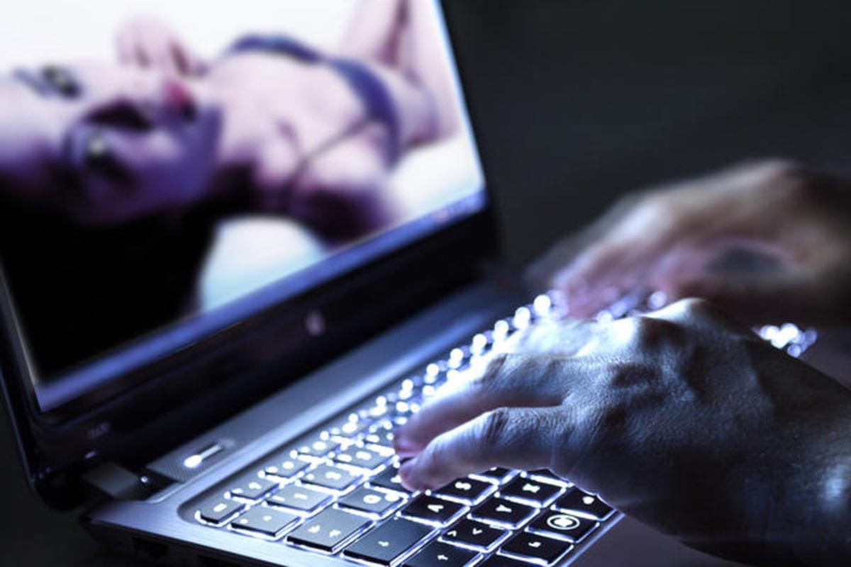 Μου τα σκας, αλλιώς θα σε κάνω ρεζίλι