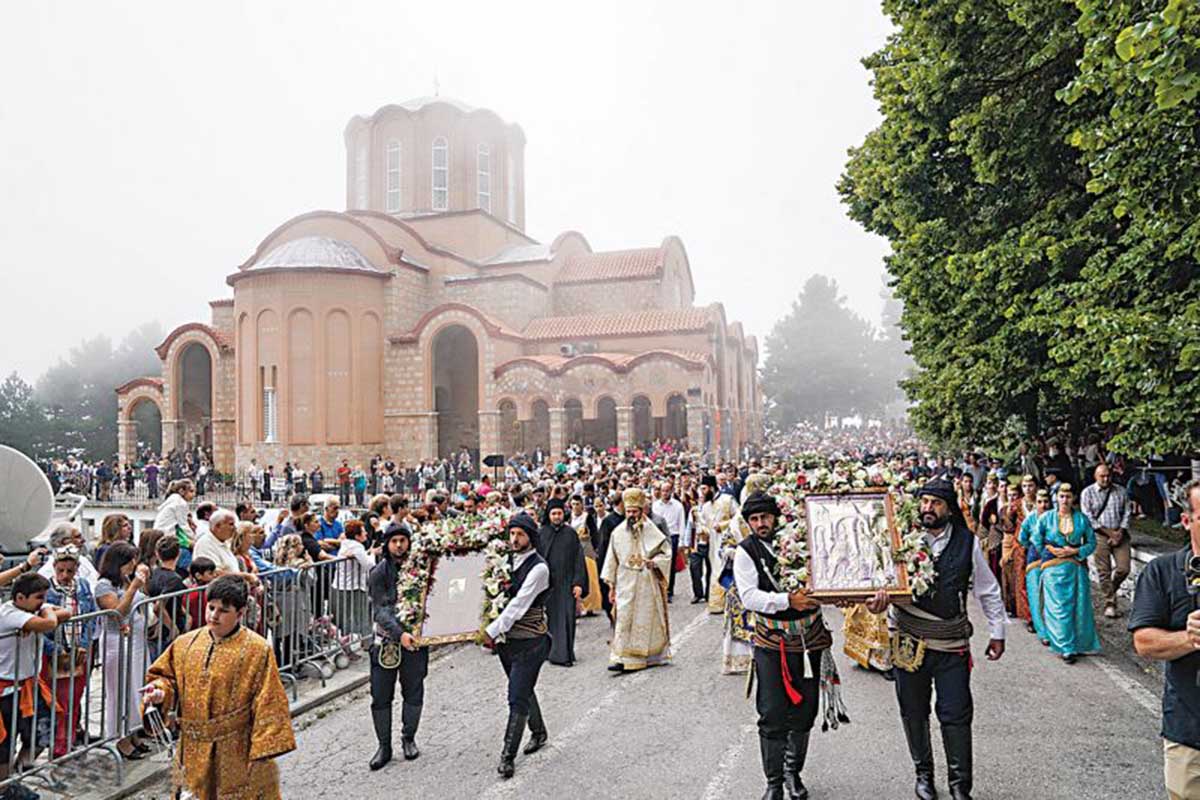 Στην Παναγία Σουμελά, στο Βέρμιο, θα γιορτάσουν τη 15η Αυγούστου τα μέλη της Πανελλήνιας Ομοσπονδίας Ποντιακών Σωματείων