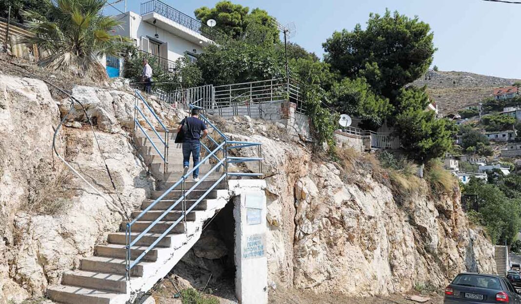 Έκαψε τον νονό του! Εξιχνιάστηκε η άγρια δολοφονία ηλικιωμένου στο Πέραμα