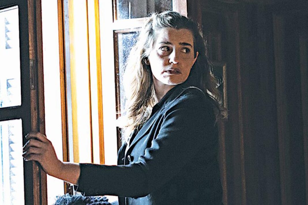 Δύσκολες ώρες για τη Λενιώ