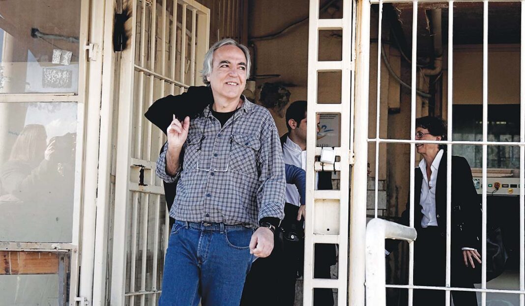 Τέλος η αγροτική ζωή για τον Κουφοντίνα! Ετοιμάζεται να πει «αντίο» στις Φυλακές Κασσαβέτειας και να γυρίσει στον Κορυδαλλό