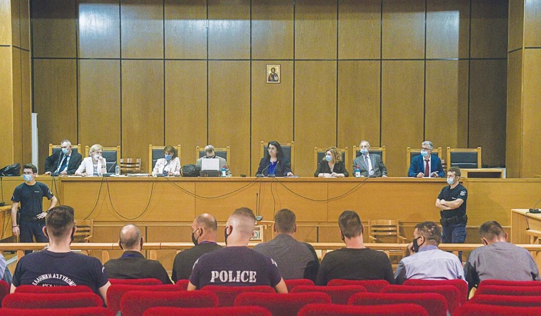 Ολοκληρωτική ανατροπή της εισαγγελικής πρότασης - Καταδίκες για τη δολοφονία Φύσσα