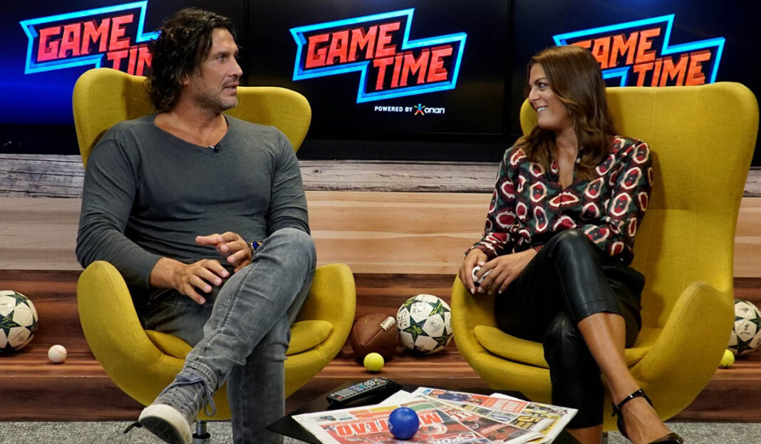 Ο Κώστας Κοκκινάκης παίζει μπάλα στο Game Time του ΟΠΑΠ
