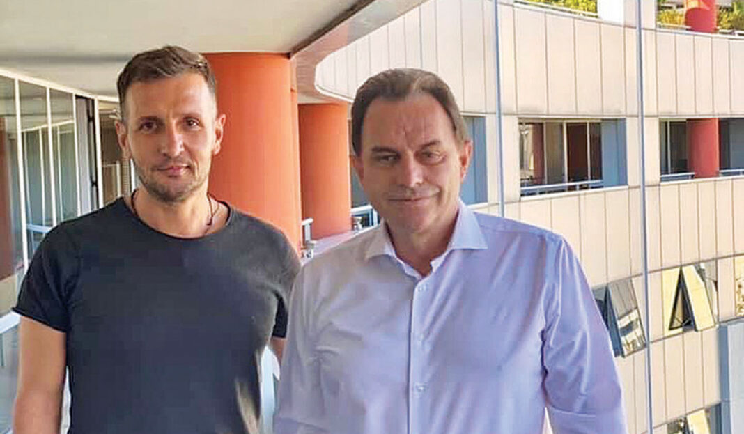 Ο υφυπουργός «barista» του Δημήτρη Μπάση