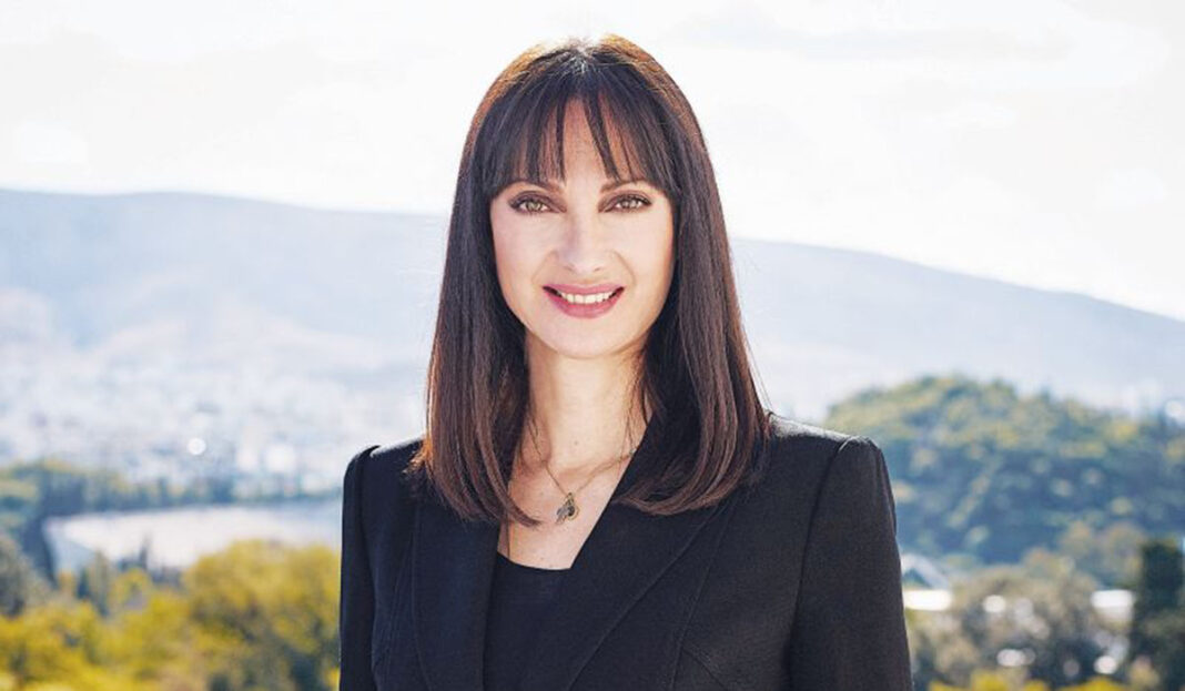 Έλενα Κουντουρά: Η Ελληνίδα που δεν κάνει... τουρισμό στις Βρυξέλλες