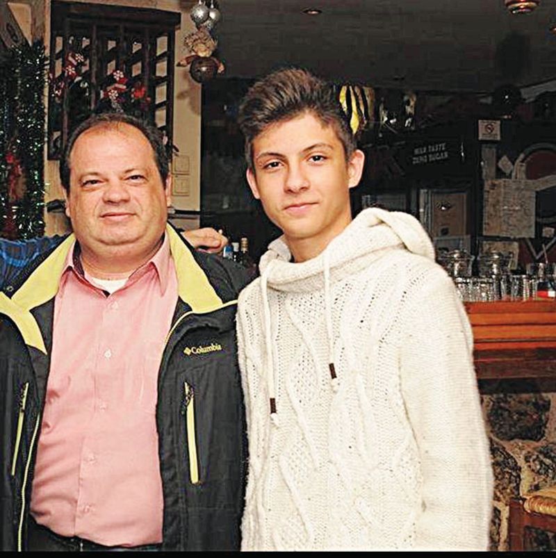 F1 ντινος Θεοδωρίδης με τον 20χρονο γιο του