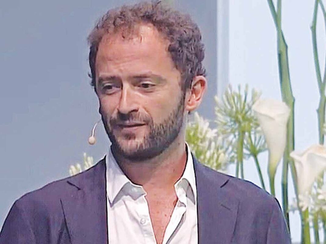 Ιταλός εκατομμυριούχος βίαζε 18χρονη σε πάρτι της ανατριχίλας