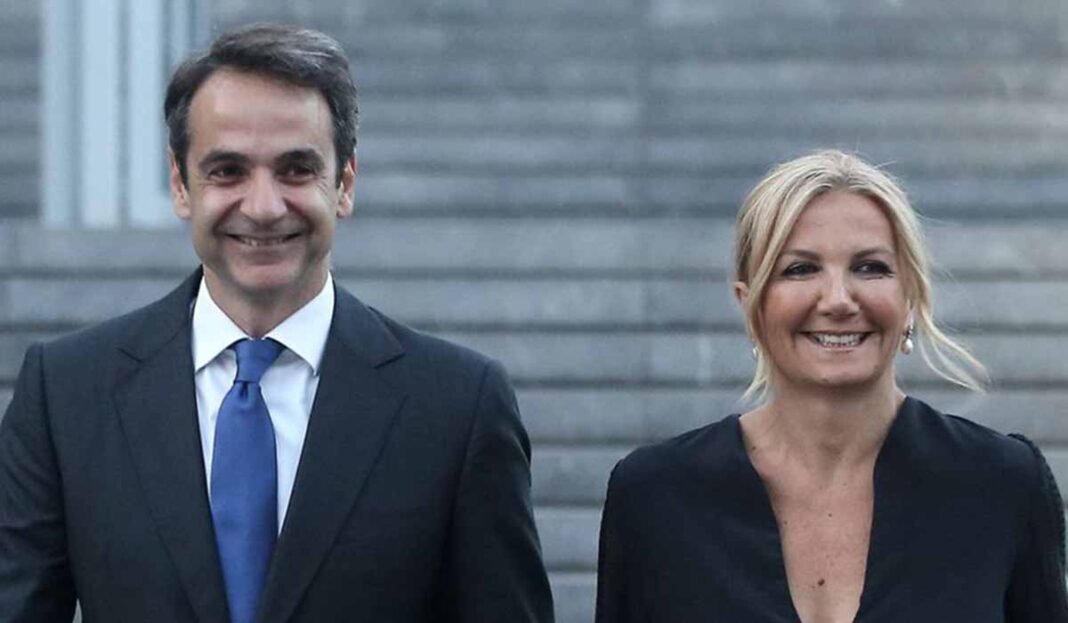 Στου «Τερκενλή» ο Μητσοτάκης για το χατίρι της Μαρέβας