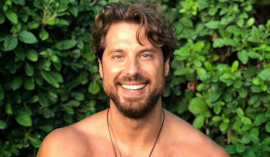 «Survivor» στη Γλυφάδα o Παπαργυρόπουλος με κορμί φέτες