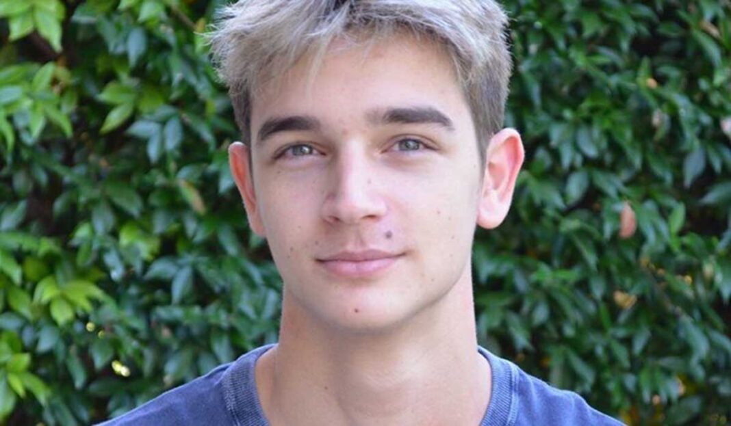 O 17χρονος Ιάσονας είναι ο «superstar» της ρομποτικής!