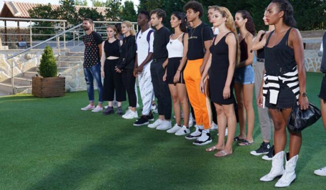 Πάρτι εν μέσω πανδημίας για τους πρώην παίκτες τους GNTM
