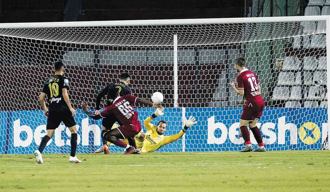Ο Άρης νίκησε 3-0 στη Λάρισα και επέστρεψε στην κορυφή της βαθμολογίας της Super League