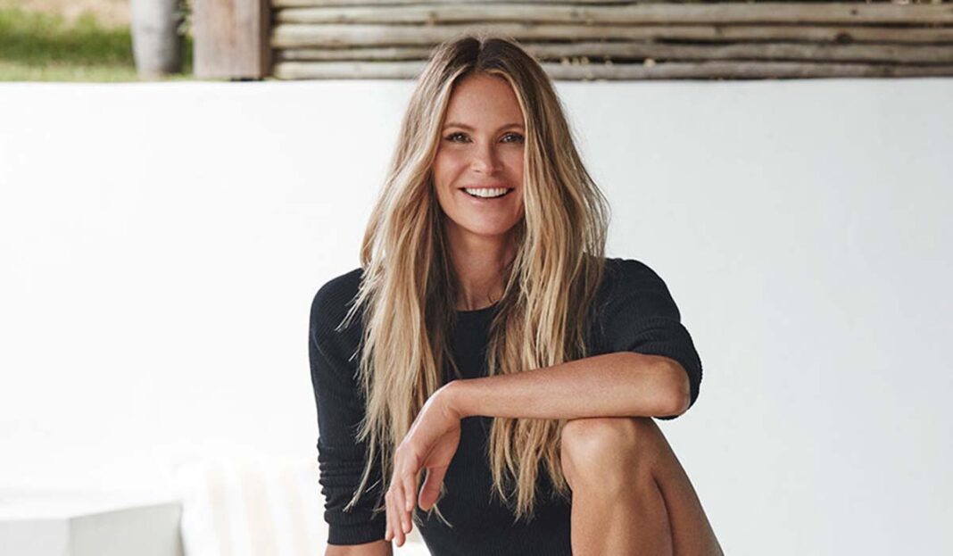 Η Elle Macpherson φωτογραφίζεται με τους γιους της!