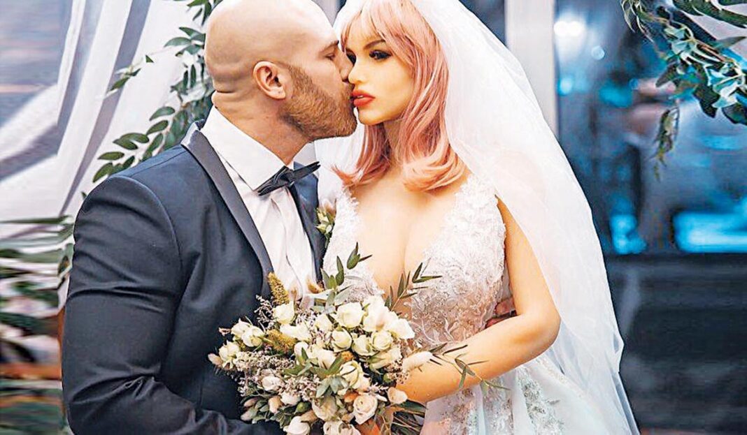 «Bodybuilder» στο Καζακστάν παντρεύτηκε με την... κούκλα του!
